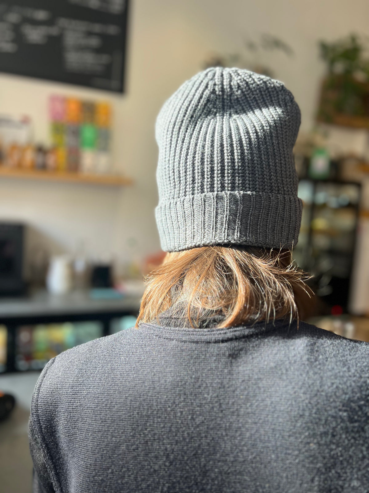 Bonnet en laine mérinos gris Kelly Kilby